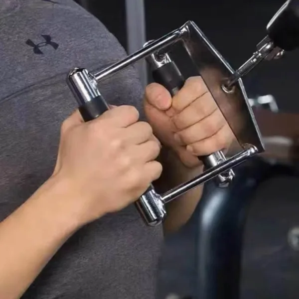 Training with Lat Pull Down Attchment- LEE 15