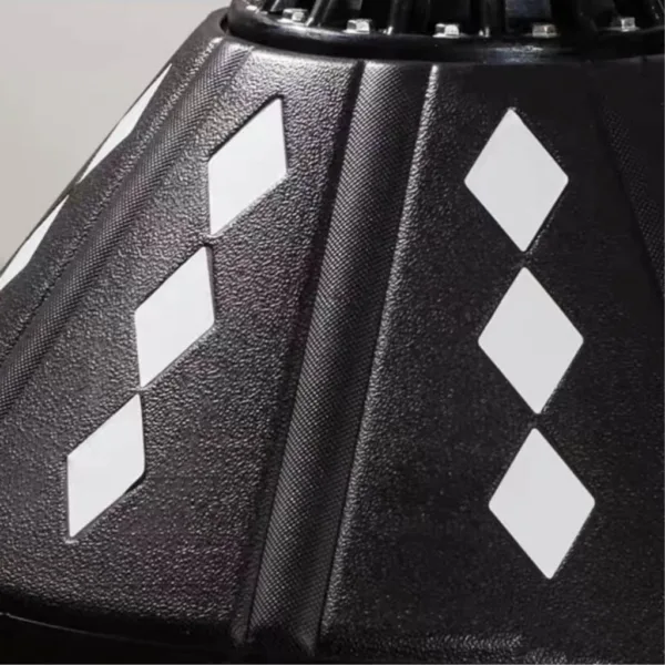 Red Freestanding boxing bag - material