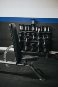 How to Use a Weight Bench: Beginner’s Guide